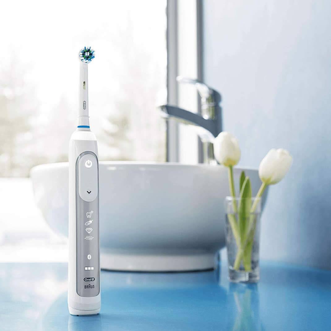 مسواک برقی اورال بی Oral-B مدل Genius 8000 5 مسواک برقی اورال بی Oral-B مدل Genius 8000