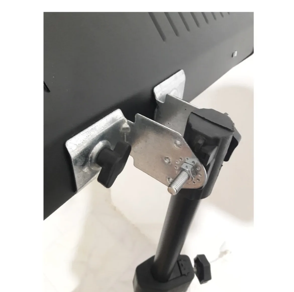 بخاری برقی لوکستای با پایه ایستاده مدل ZENON 3000W 3 بخاری برقی لوکستای با پایه ایستاده مدل ZENON 3000W