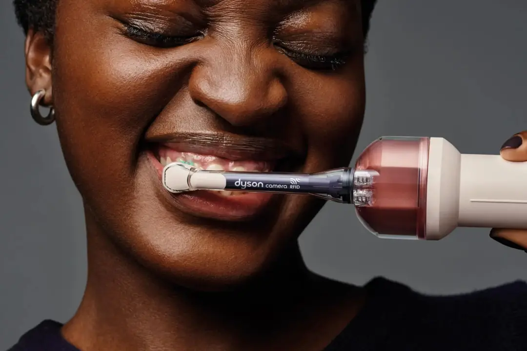 مسواک هوشمند شارژی دایسون مدل Dyson CameraJet Electric Toothbrush with Flosser 6 مسواک هوشمند شارژی دایسون مدل Dyson CameraJet Electric Toothbrush with Flosser